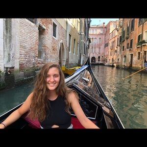 Meet your Posher, Taylor